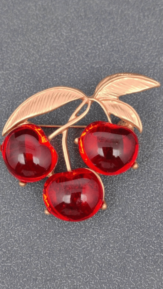 Cherry Brooch - U Pretty Things