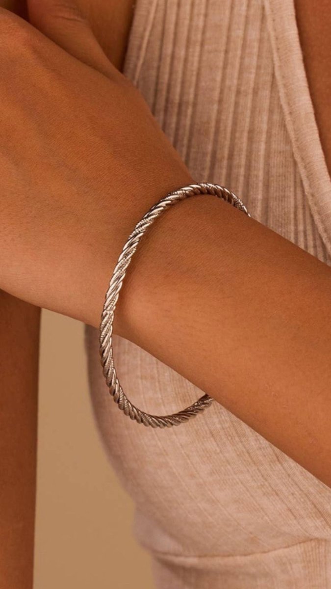 Twisted Silver Bangle - U Pretty Things