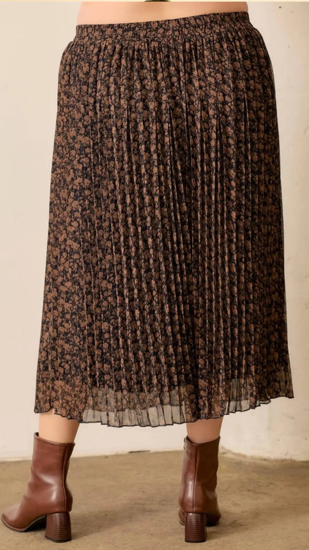 Plus - Autumn Petals Pleated Skirt - U Pretty Things