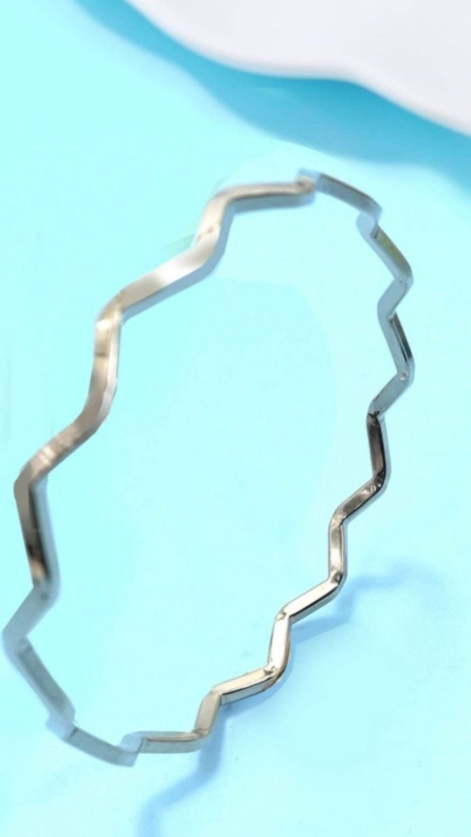 Wavy Silver Cuff Bangle - U Pretty Things