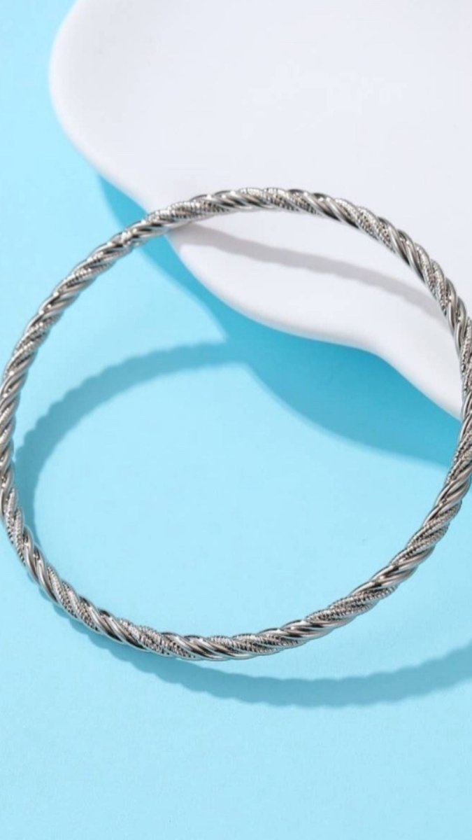 Twisted Silver Bangle - U Pretty Things