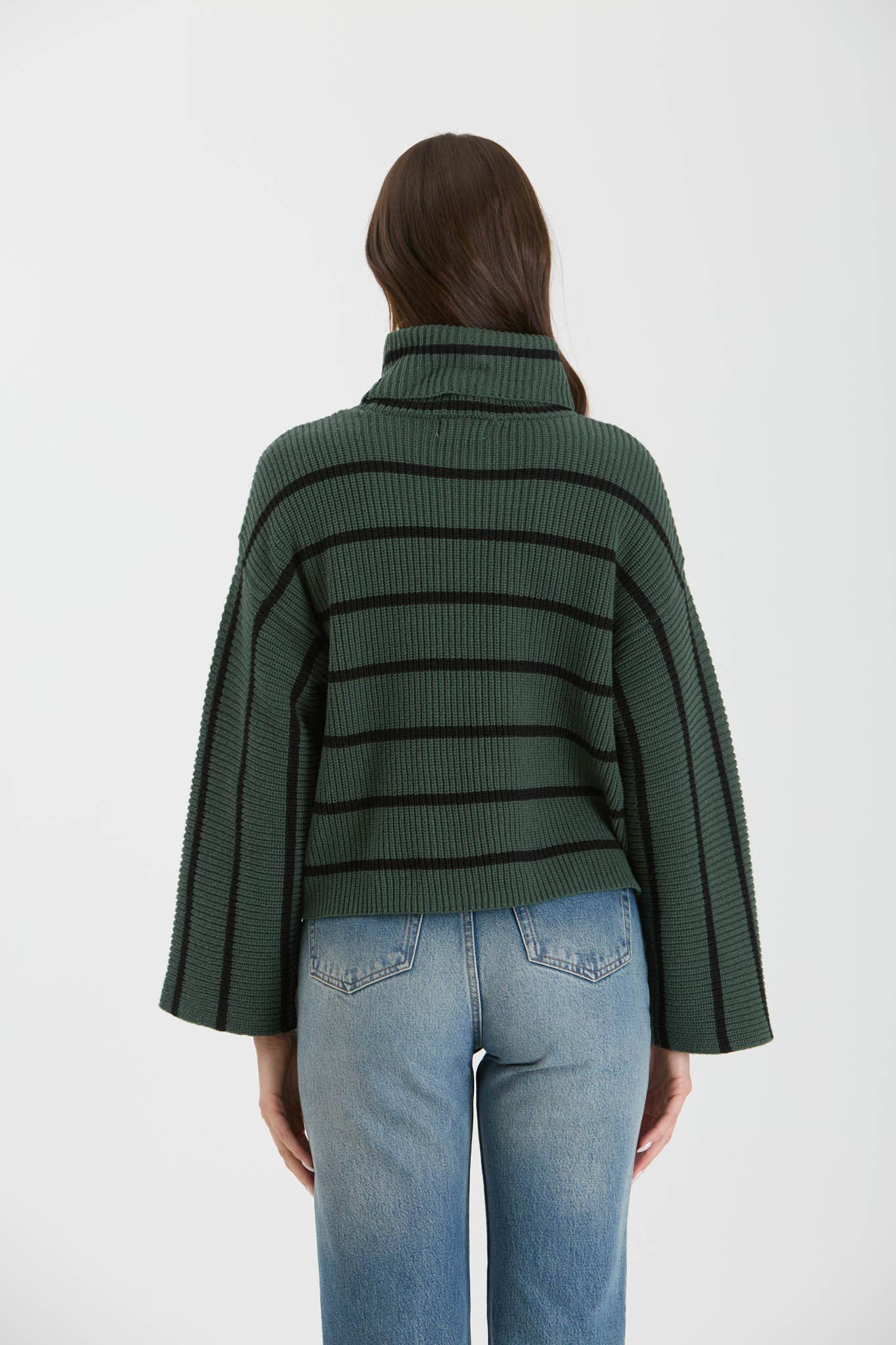 STRIPE TURTLENECK LONG WIDE SLEEVE KNIT SWEATER