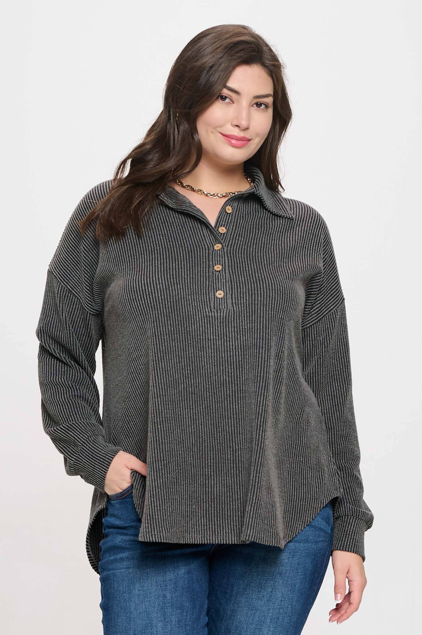 Plus-size pinstripe collared half-button knit top for casual wear