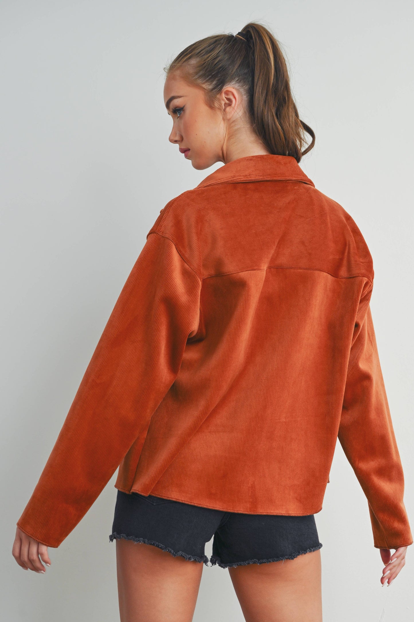 Corduroy jacket with velvet interior for warmth and style