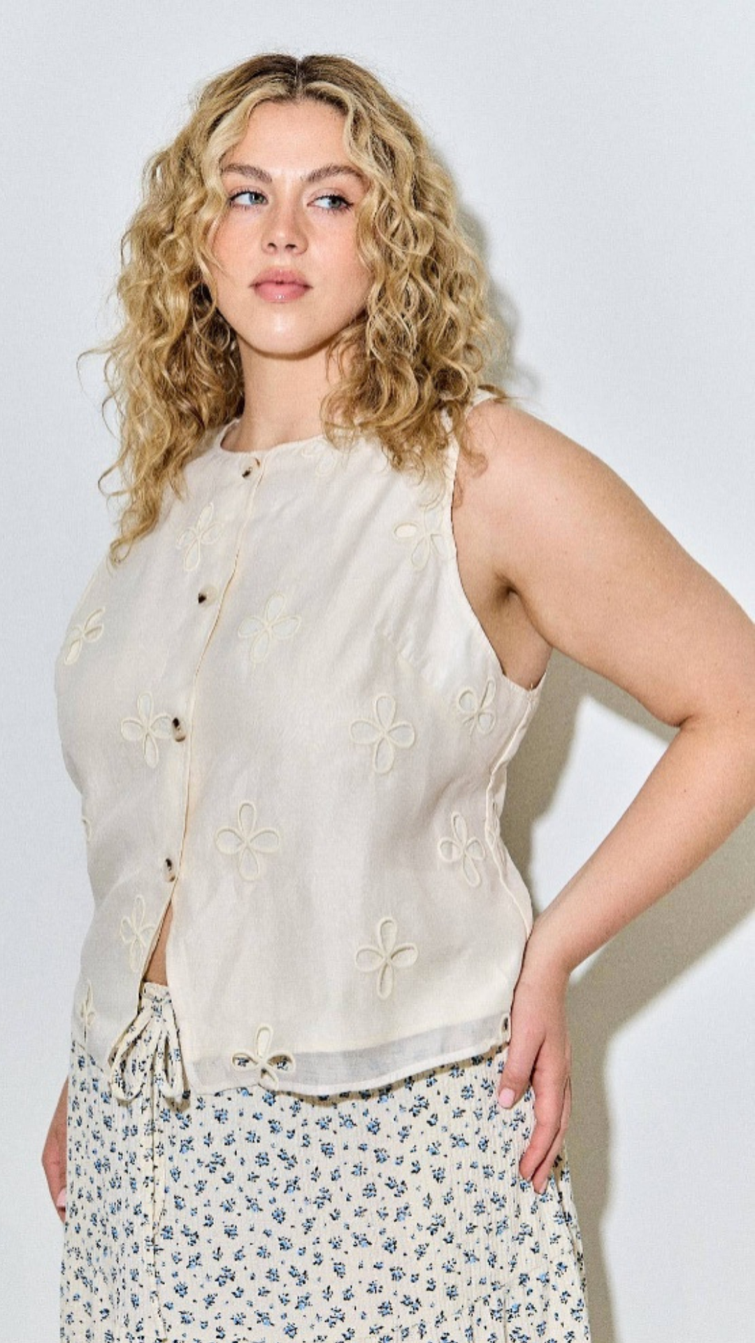 Plus size eyelet floral top cream 